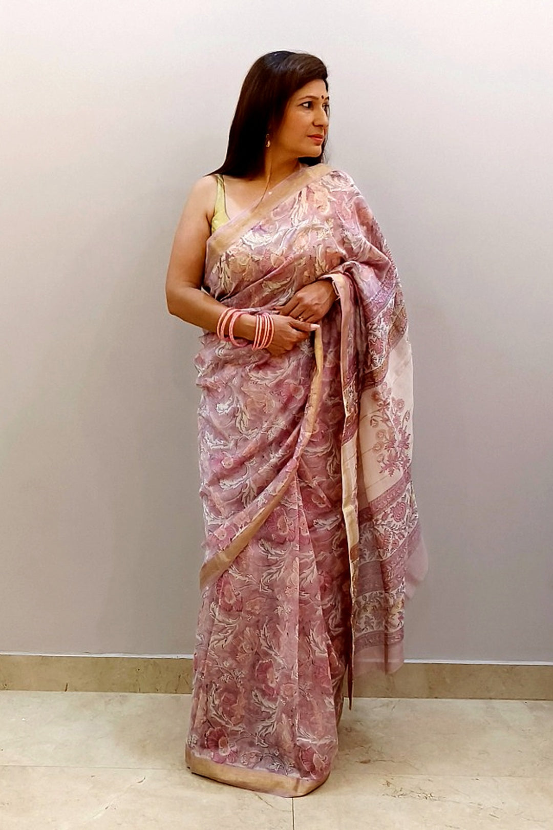 Gulabi Mehek Maheshwari Saree