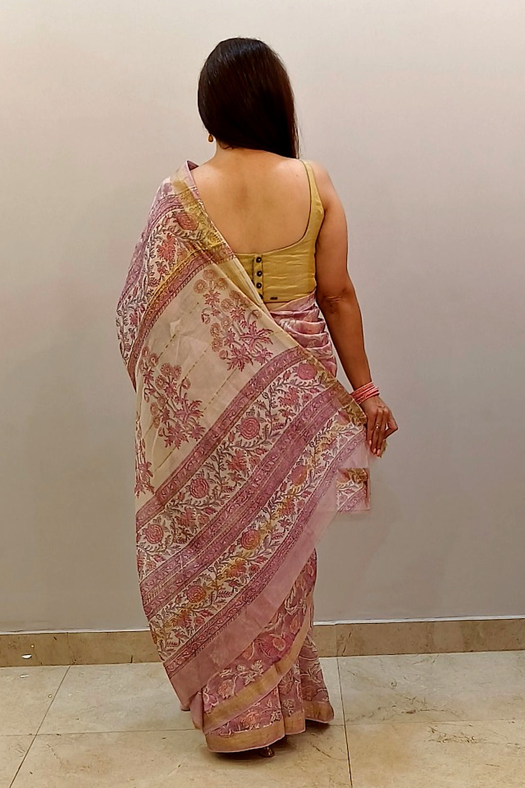 Gulabi Mehek Maheshwari Saree